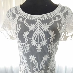 DULCIE TOP.  SIZE M
